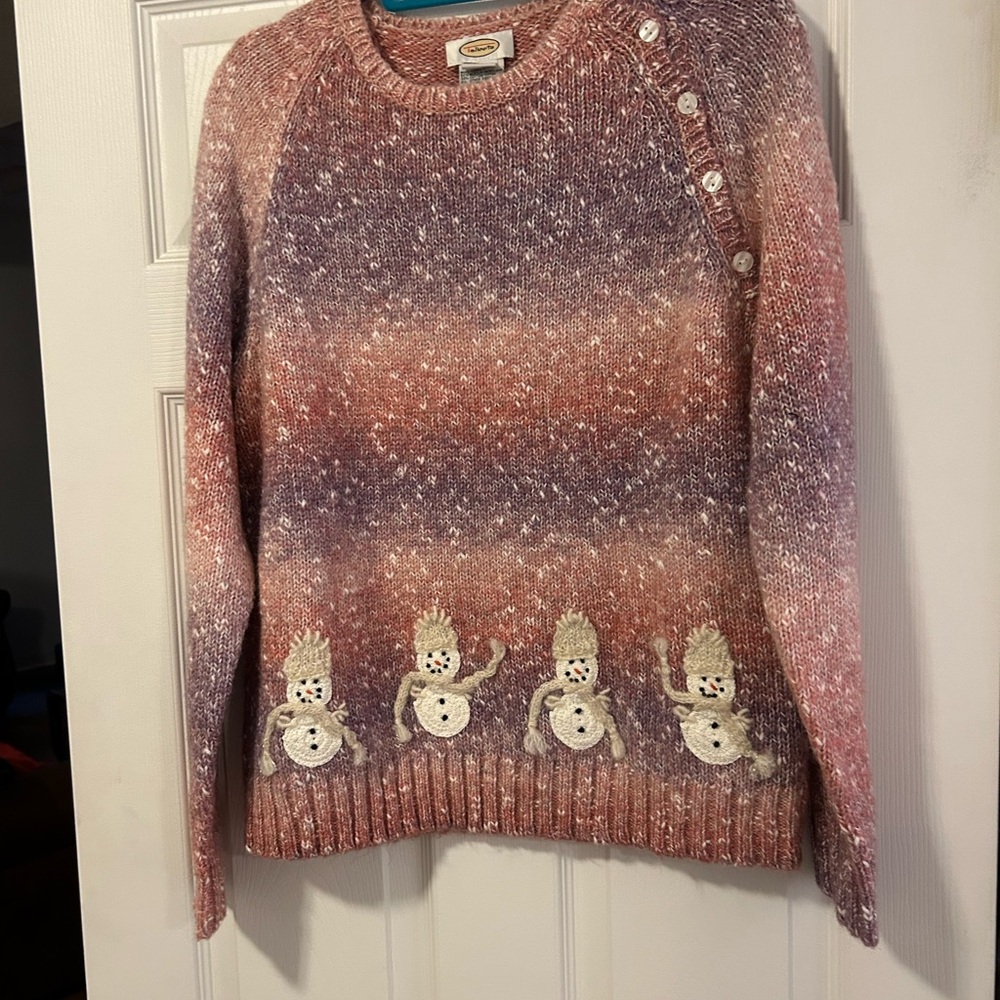Talbots vintage Winter/Christmas Sweater, size XL, shades of pink and white.